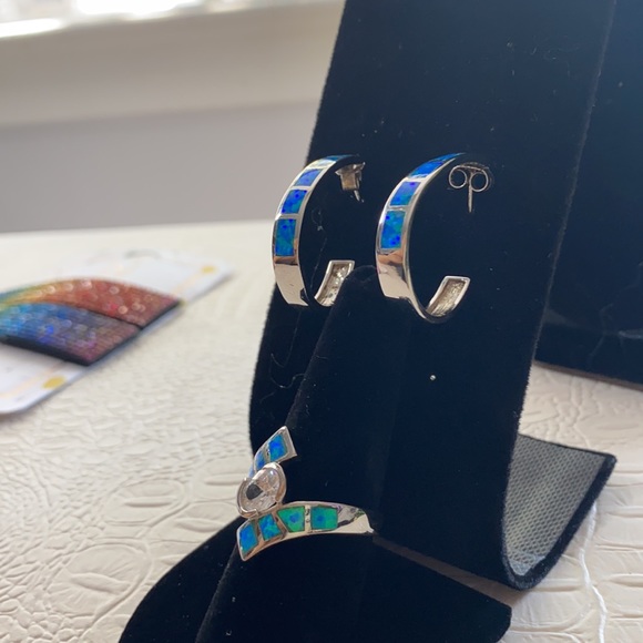 Tesori Mondo Blue Green Fire Opal Earrings& Ring - Picture 7 of 7